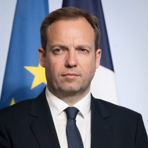 Compte-rendu du Conseil des Ministres animé par Mme Maud Bregeon, porte-parole du Gouvernement, en présence de M. Laurent Nuñez, ministre de l’Intérieur, M. Jean-Didier Berger, ministre délégué auprès du ministre de l'Intérieur, M. Jean-Pierre Farandou, ministre du Travail et des Solidarités, M. Roland Lescure, ministre de l’Économie, des Finances et de la Souveraineté industrielle, énergétique et numérique, M. Serge Papin, ministre des Petites et moyennes entreprises, du Commerce, de l’Artisanat, du Tourisme et du Pouvoir d’achat, au Palais de l'Elysée, Paris le 25 mars 2026.